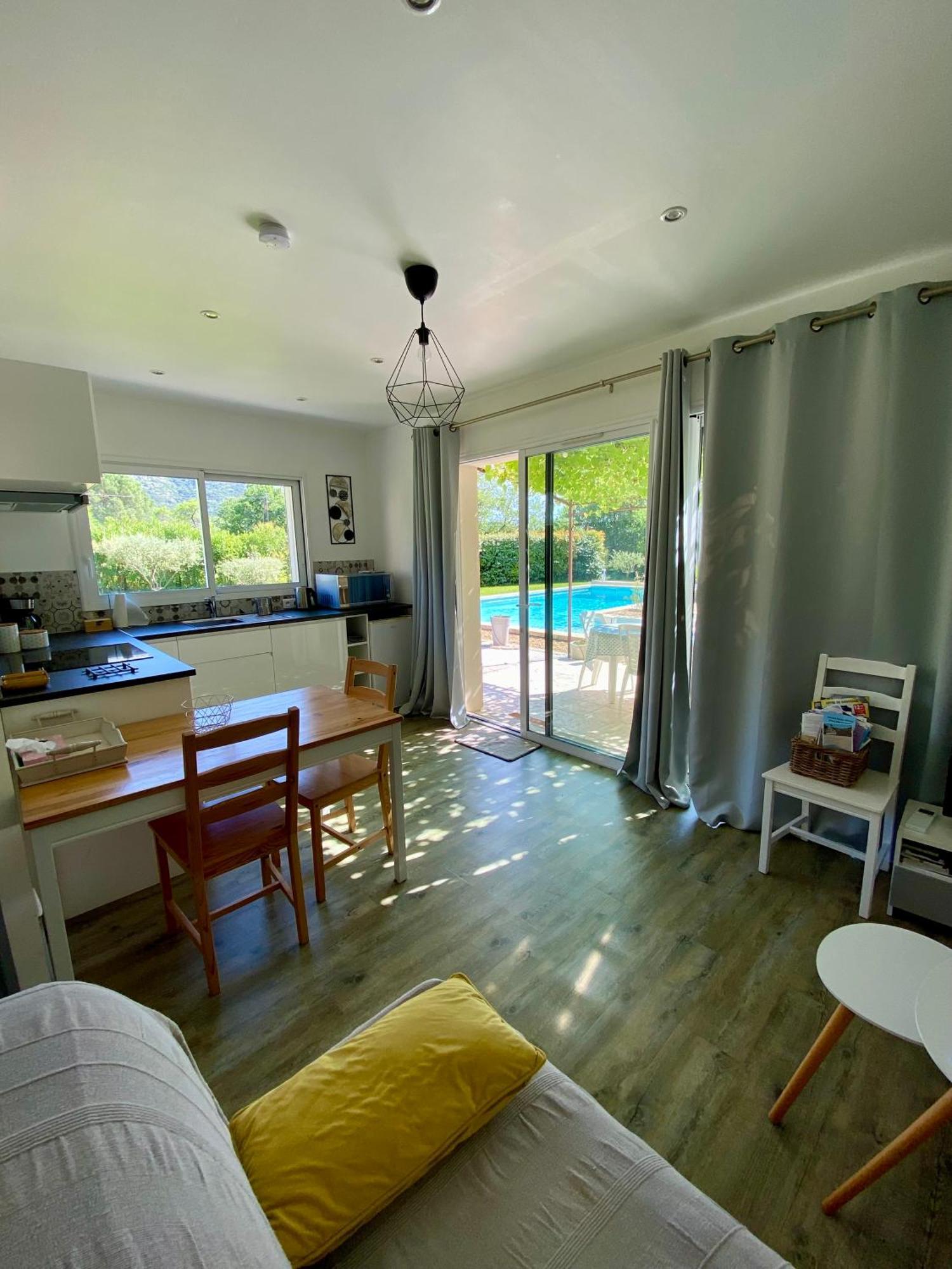 La Petite Maison Robion en Luberon Rom bilde